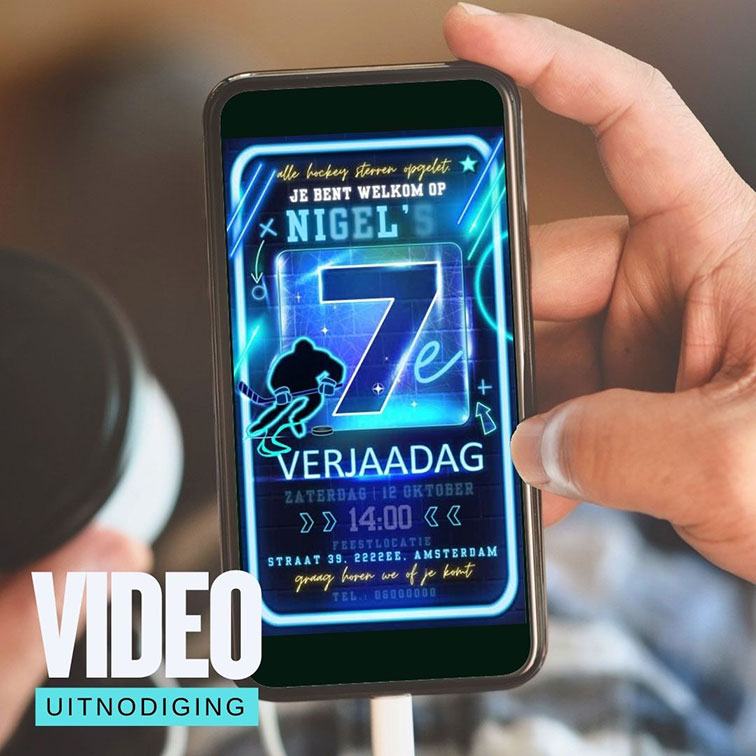 EEN VIDEO-UITNODIGING, Hockey, 7 jaar